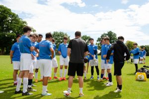 Charla técnica en trial de academias UK