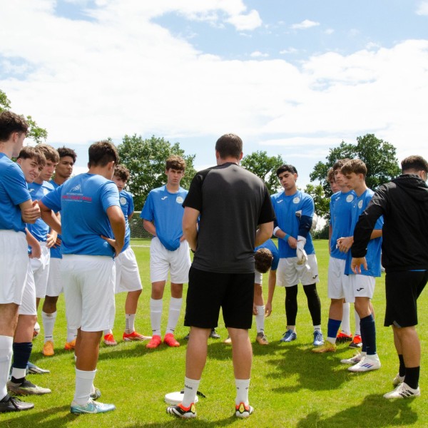 Charla técnica en trial de academias UK