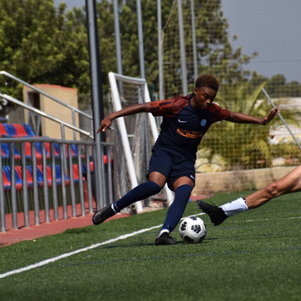 Defensa en la banda en Valencia Alto Rendimiento