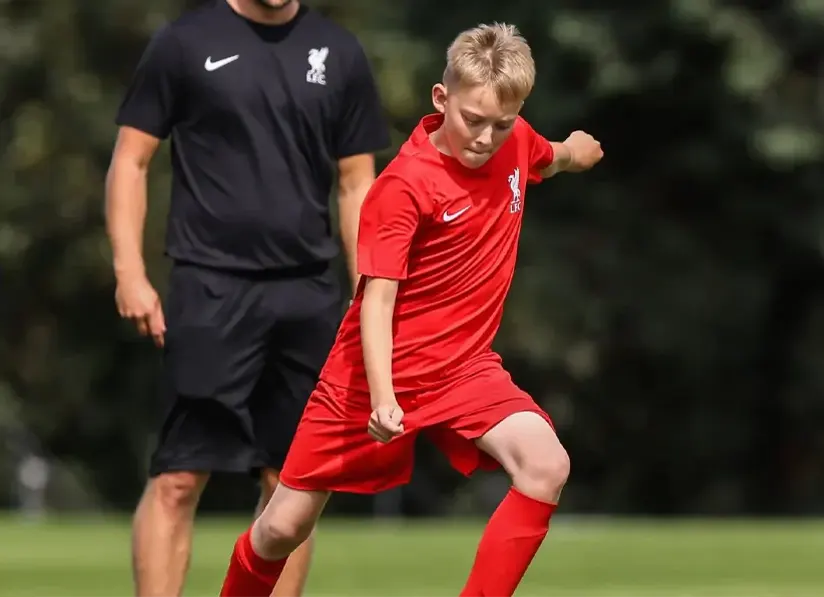 Entrenamiento de las posiciones de Lateral Derecho e Izquierdo en nuestra academia