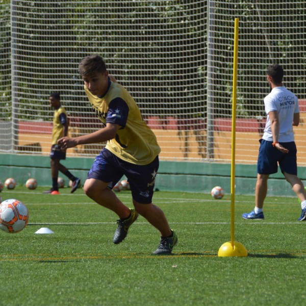 Campamento de alto rendimiento de fútbol en Barcelona