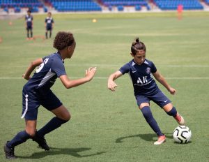 Centrocampista en entrenamiento de alto rendimiento en PSG USA