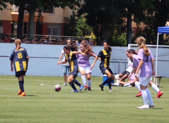 Campamento de fútbol de alto rendimiento para chicas